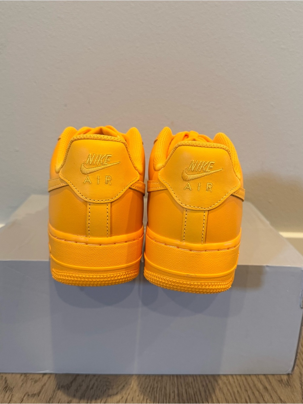 Nike Air Force 1 Laser Orange - Picture 4 of 5